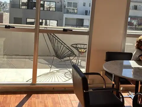 Oficina 2 ambientes con 1 baño