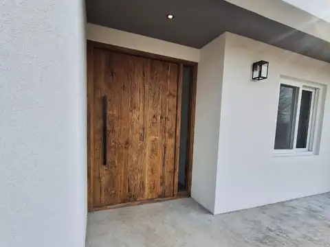 Alquiler hermosa casa en El Campo Fincas, Cardales