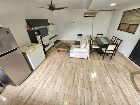 Casa 6 ambientes con 2 baños