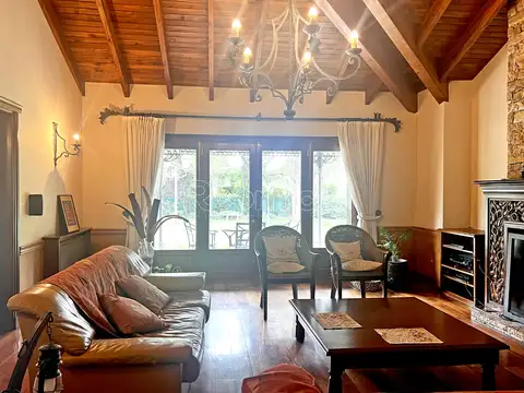 Casa en Venta en Chacras De Coria, USD 690.000