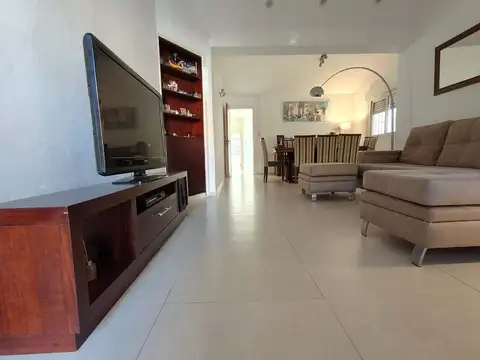 Capitán Justo G. de Bermúdez 1300