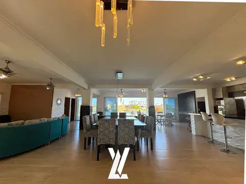 Casa 5 ambientes con 3 baños