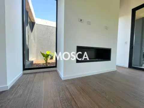 Casa 6 ambientes con 3 baños