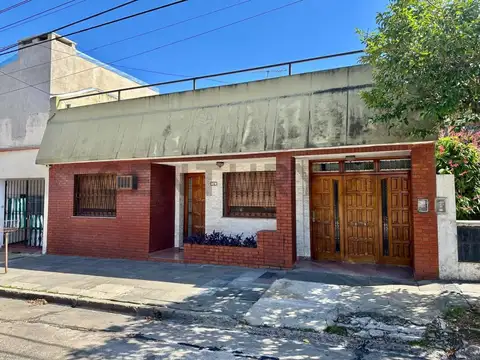 VENTA CASA 4 AMB, APTA CRÉDITO, MORON