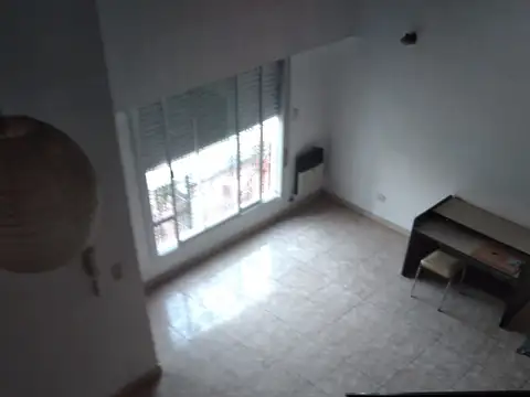 Departamento en Alquiler en Lomas Del Mirador, $ 550.000