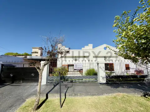 Casa en Zona Norte | 3 Dormitorios + Quincho + Gran Parque | Apto Crédito