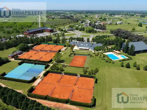 Casa a estrenar en La Volanta sobre 1.375 m2. - Urdapilleta Propiedades