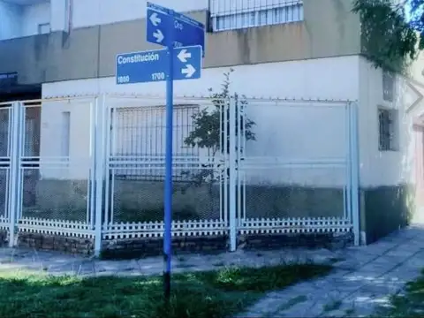 CASA DE 4 AMBIENTES EN VENTA