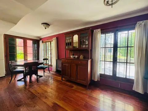 Casa en Alquiler con 1 cochera