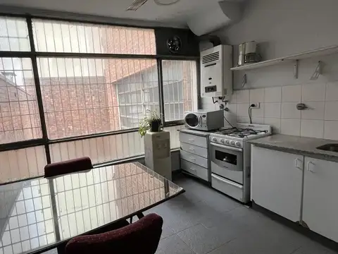 José Mármol 1500, Piso 1