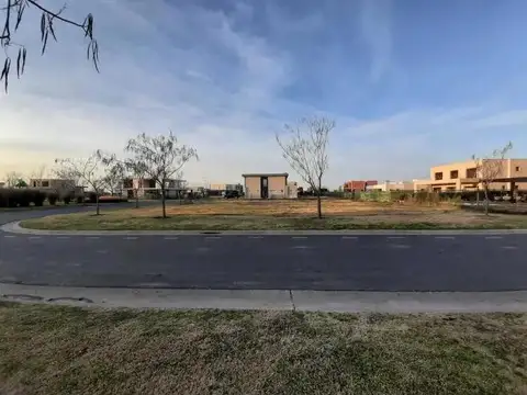 Terreno en Venta en Puertos - Barrio Ceibos, USD 125.000