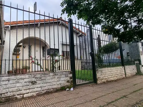 Casa en Venta en Burzaco, USD 84.999