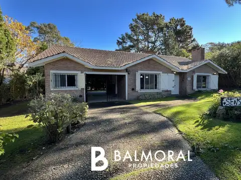 Casa en Alquiler - Zona Centro / REF: 8714