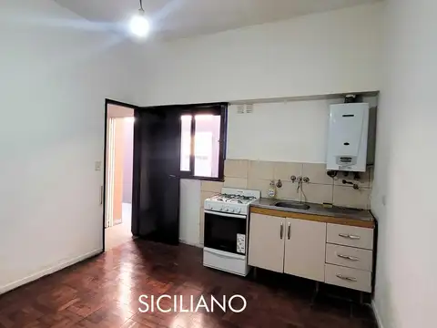 Depto Tipo Casa 2 ambientes con 1 baño