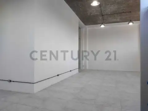 AV. HIPOLITO IRIGOYEN 1100, Piso 0