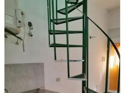 Depto Tipo Casa en Alquiler en Lanus Este, $ 380.000