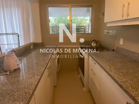 Vende apartamento de 2 Dormitorios en suite, con excelente iluminación en Montoya, La Barra