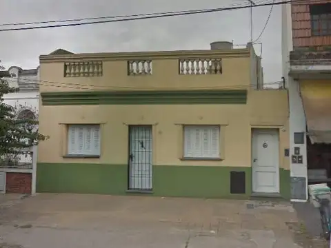 Lote Comercial 214 m² c/ Casa 4 Amb y Galpon 60 m² - Ramos Mejia