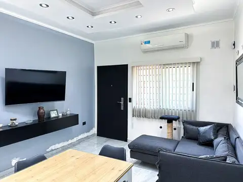 Depto Tipo Casa 3 ambientes con 2 baños