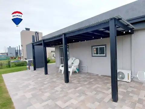 CASA EN VENTA - PRADOS DE LA VEGA ABASTO LA PLATA
