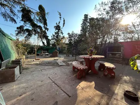 Casa en Venta con 5 cocheras