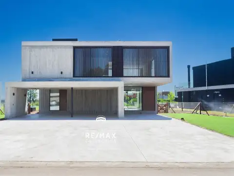 CASA EN VENTA EN TERRALAGOS