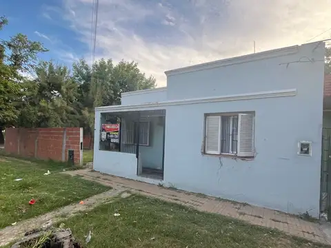 Casa 3 ambientes en venta en Merlo