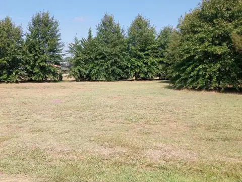 VENDE LOTE EN BARRIO PRIVADO LA RINCONADA IBARLUCEA