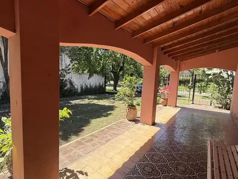 Casa en venta en una sola planta estilo colonial, San MIguel