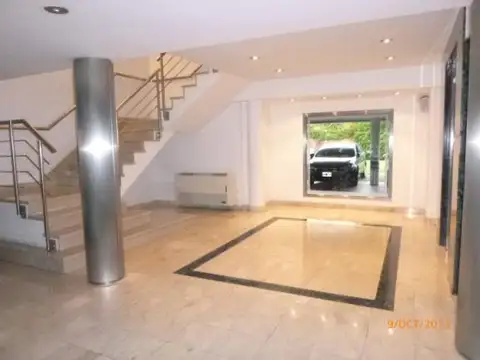 Oficina en Venta con 35 cocheras