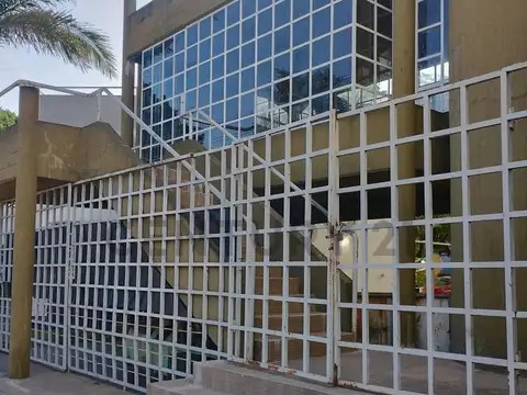 Local en Venta 40 años