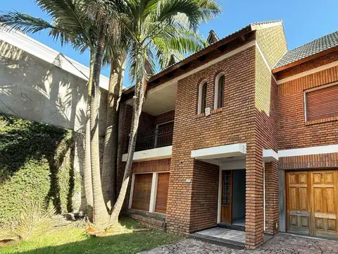 ALQUILER CASA EN BV OROÑO ROSARIO