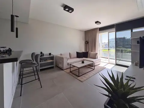 Av. del Golf  al 600