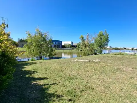 Terreno en Venta en El Canton, USD 120.000