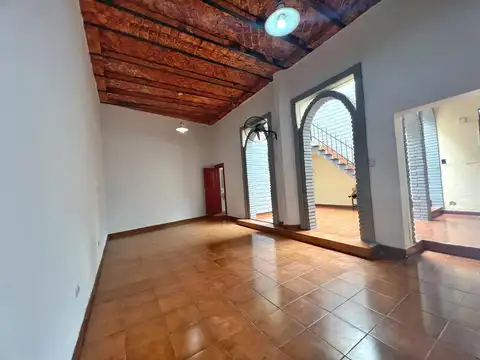 Casa en Alquiler al Oeste