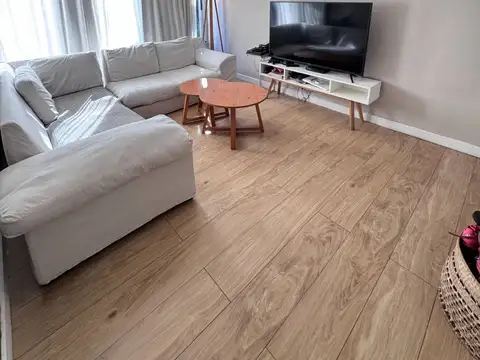 Casa en Venta con 4 cocheras