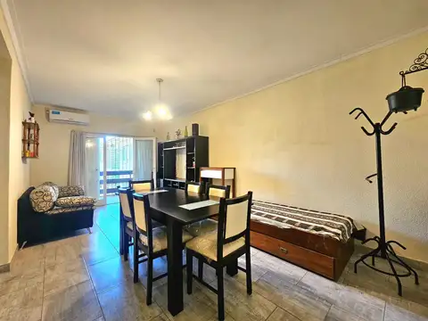Venta Departamento de 3 ambientes con balcón al frente- Apto crédito- Los Pinares -Mar del Plata