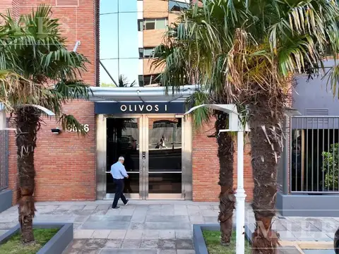 Oficina en Alquiler en Olivos, USD 8.272