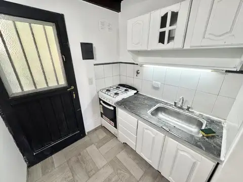 Casa 2 ambientes con 1 baño