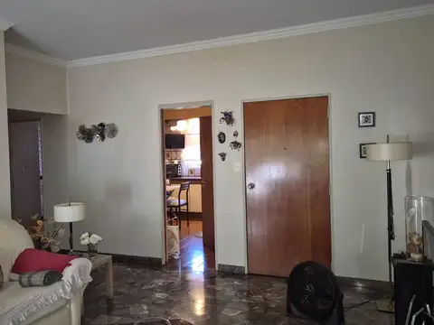 Manuela Pedraza 5700, Piso 1