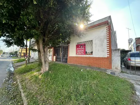 Casa Chalet  en Venta en El Palomar, Morón, G.B.A. Zona Oeste