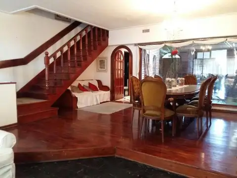 Casa en Venta en Castelar, USD 380.000