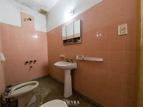 Depto Tipo Casa en Venta 60 años
