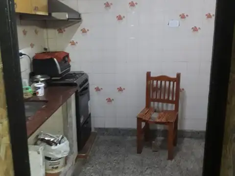 CACHI Y JOSE C PAZ, IDEAL PARA UNIFICAR EL LOCAL CON LA CASA