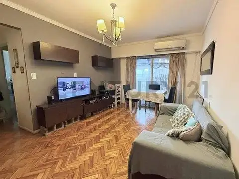 Departamento dos ambientes mas dependencia, con balcon corrido aterrazado