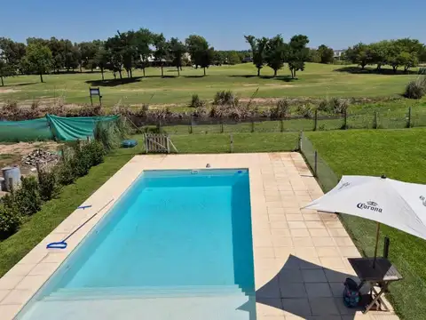 Casa en Venta en El Cantón - Barrio Golf, USD 390.000