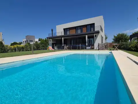 Casa en El Canton - Golf