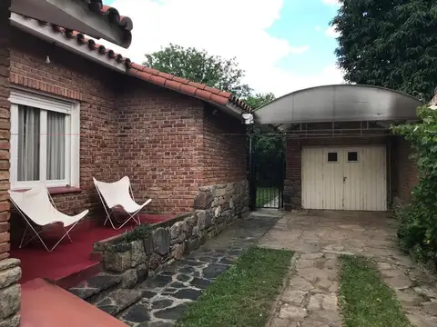 Casa en Venta con 1 cochera
