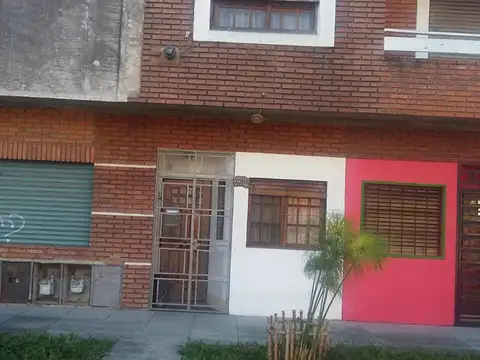 EN VENTA EN MARTIN CORONADO CASA DE 3 AMBIENTES, TERRAZA - FICHA 7431