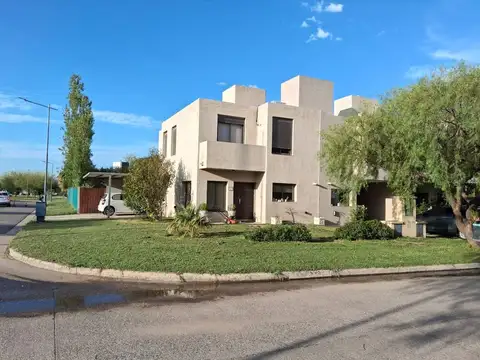 VENTA DUPLEX 3 DORMITORIOS SIETE SOLES